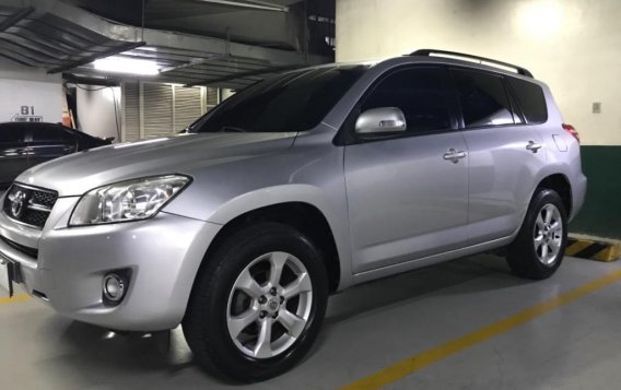 Silver Toyota RAV4 2009 for sale in Quezon-2