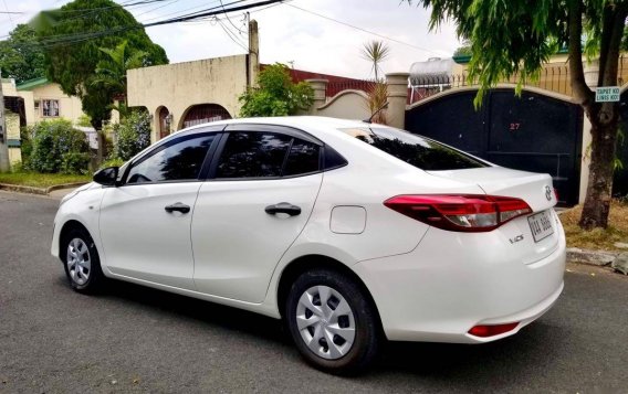 Pearl White Toyota Vios 2020 for sale in Quezon City-4