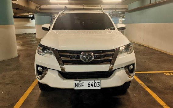 Selling White Toyota Fortuner 2018 in Pateros-1