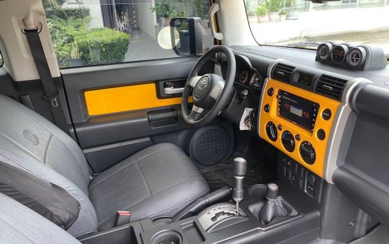 Yellow Toyota Fj Cruiser 2018 for sale in Pasig-2