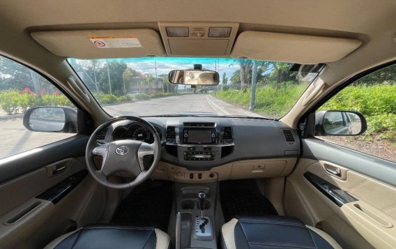 Grey Toyota Fortuner 2013 for sale in Automatic-2