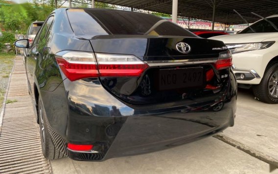 Selling Black Toyota Corolla 2018 in Pasig-1