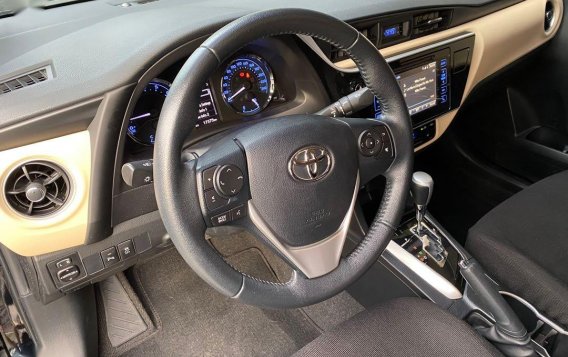 Selling Black Toyota Corolla 2018 in Pasig-3