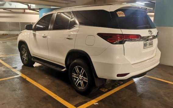Selling White Toyota Fortuner 2018 in Pateros-3