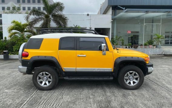 Yellow Toyota Fj Cruiser 2018 for sale in Pasig-3