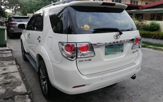 Selling Pearl White Toyota Fortuner 2013 in Manila-1