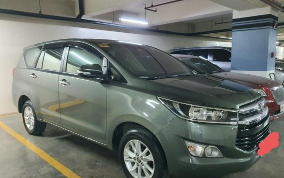 Sell Grey 2017 Toyota Innova in Makati-2