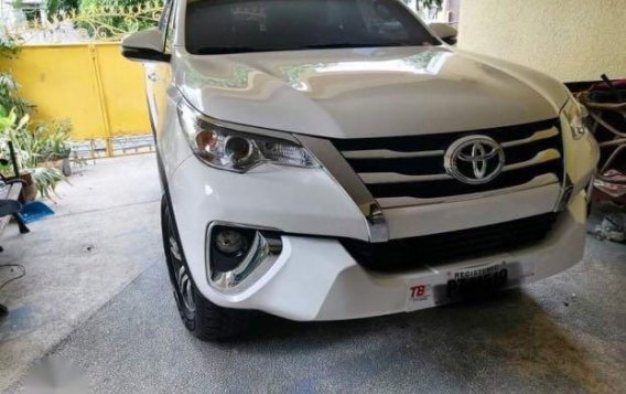 Selling Pearl White Toyota Fortuner 2020 in Parañaque-0