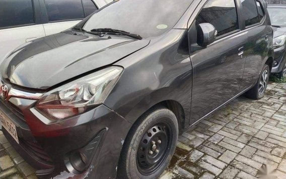 Selling Grey Toyota Wigo 2020 in Quezon-9