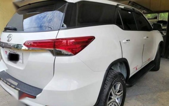 Selling Pearl White Toyota Fortuner 2020 in Parañaque-3