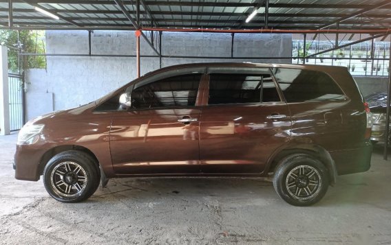 Selling Brown Toyota Innova 2014 in Las Piñas-2