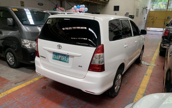 Selling White Toyota Innova 2012 in San Juan-1