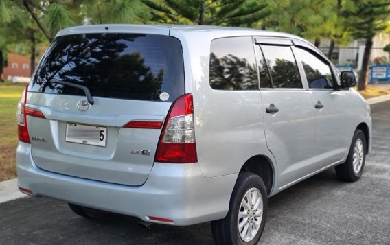 Silver Toyota Innova 2015 for sale in Manual-2