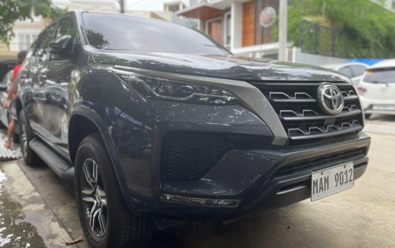 Grey Toyota Fortuner 2021 for sale in Quezon City-1
