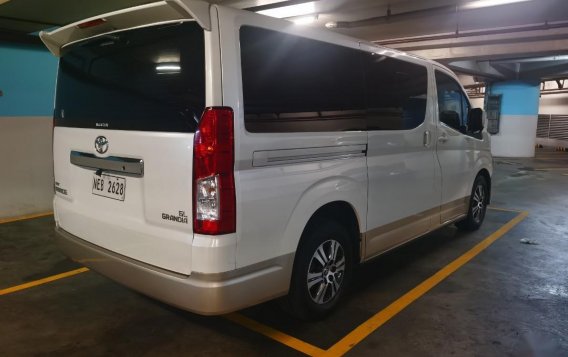 Pearl White Toyota Hiace 2019 for sale in Pateros-5