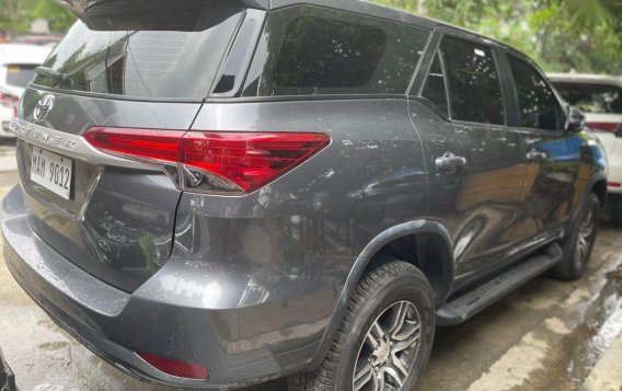 Grey Toyota Fortuner 2021 for sale in Quezon City-2