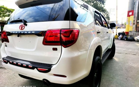 Pearl White Toyota Fortuner 2012 for sale in Imus-3