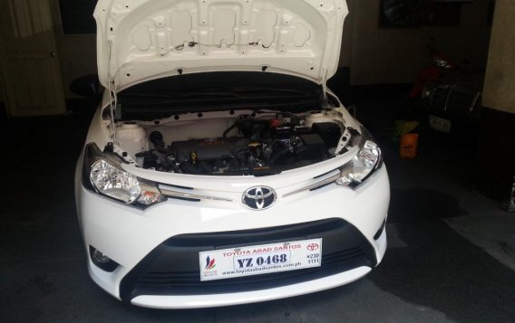 Pearl White Toyota Vios 2016 for sale in Mandaluyong -5