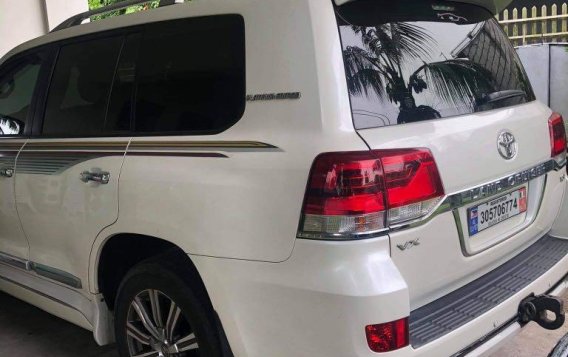 Selling Pearl White Toyota Land Cruiser 2018 in Quezon-2