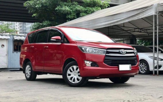 Selling Red Toyota Innova 2017 in Makati