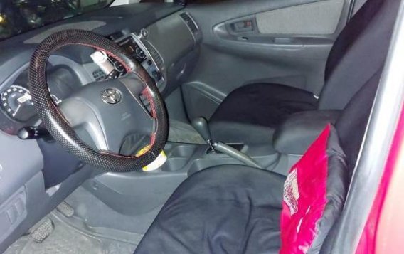 Red Toyota Innova 2013 for sale in Bulacan-2