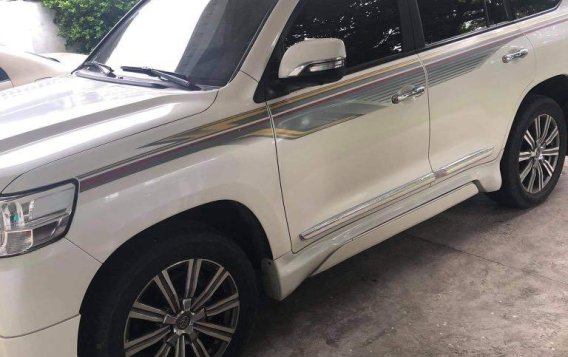 Selling Pearl White Toyota Land Cruiser 2018 in Quezon-4