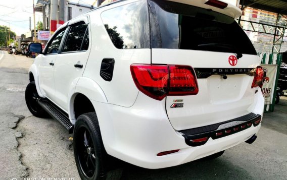 Pearl White Toyota Fortuner 2012 for sale in Imus-4