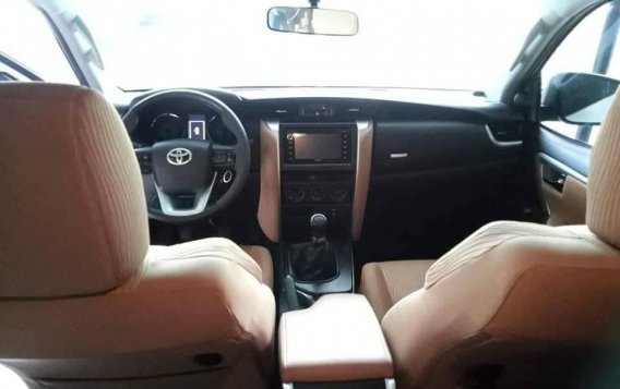 Selling Pearl White Toyota Fortuner 2017 in Baguio-3