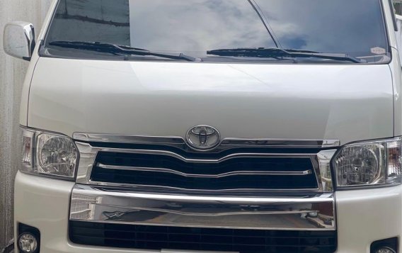 White Toyota Hiace Super Grandia 2018 for sale in Pasig