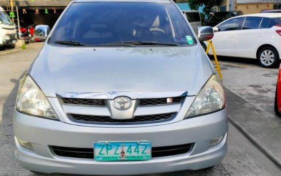 Selling Silver Toyota Innova 2008 in Pasig