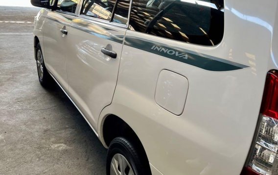 Pearl White Toyota Innova 2016 for sale in San Juan-5