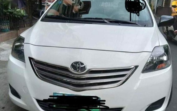White Toyota Vios 2012 for sale in Manila-3
