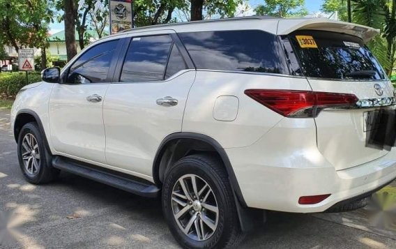 Pearl White Toyota Fortuner 2017 for sale in Marikina-1