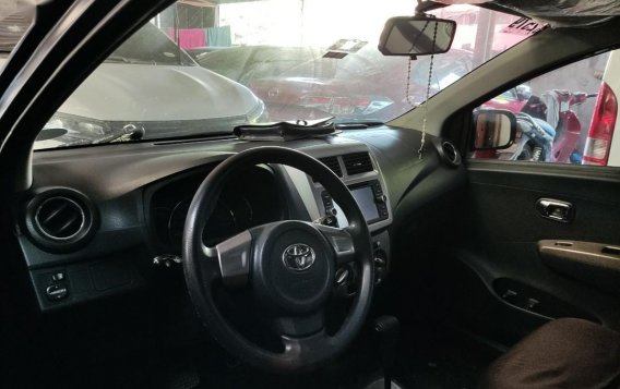 Selling Grey Toyota Wigo 2017 in Quezon-1