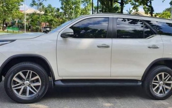 Pearl White Toyota Fortuner 2017 for sale in Marikina-2