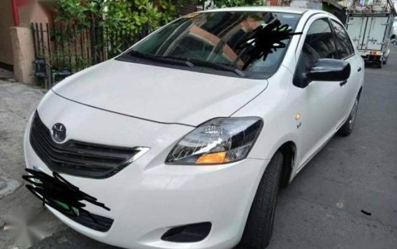 White Toyota Vios 2012 for sale in Manila-2