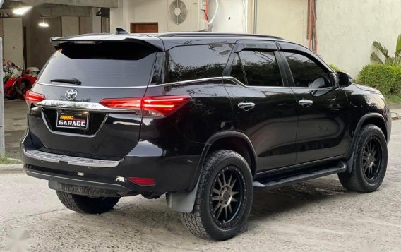 Black Toyota Fortuner 2017 for sale in Quezon City-4