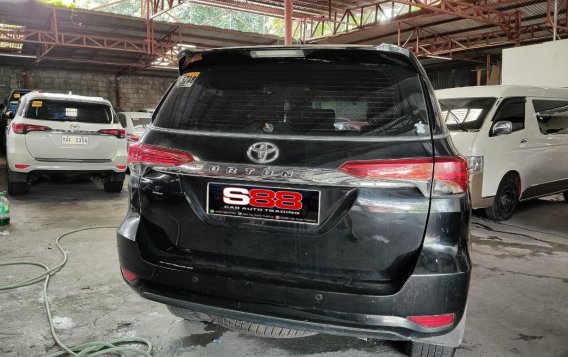 Black Toyota Fortuner 2016 for sale in Quezon -2
