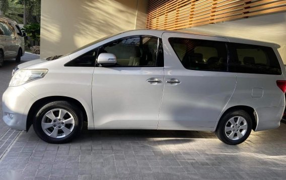 Selling Pearl White Toyota Alphard 2011 in Pasig-4
