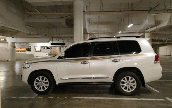 Selling Pearl White Toyota Land Cruiser 2018 in Mandaue-3