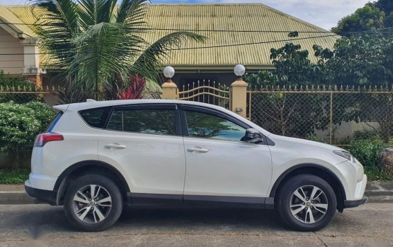 White Toyota RAV4 2017 for sale in Iloilo