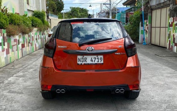 Orange Toyota Yaris 2016 for sale in Automatic-3