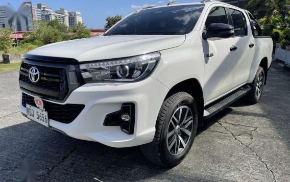 Pearl White Toyota Hilux 2019 for sale in Pasig-5