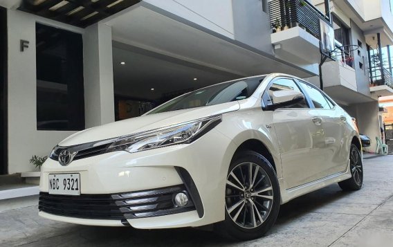 Selling Pearl White Toyota Altis 2018 in Quezon City-4