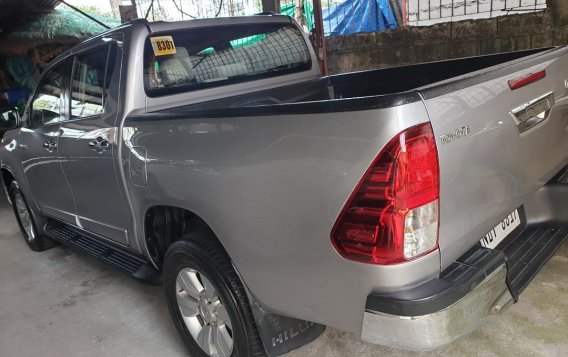 Selling Silver Toyota Hilux 2016 in Quezon City-5