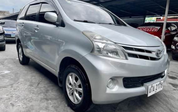 Selling Silver Toyota Avanza 2015 in Las Piñas-1