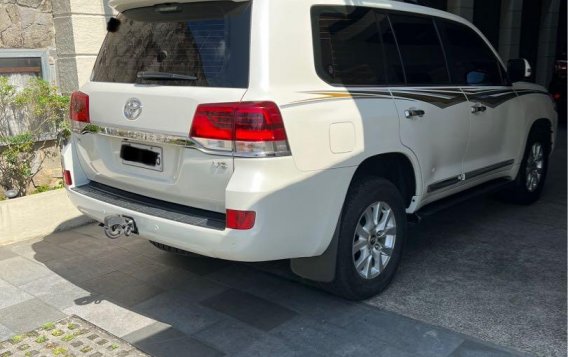 Pearl White Toyota Land Cruiser 2018 for sale in Automatic-3