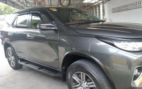 Grey Toyota Fortuner 2018 for sale in Las Piñas-1