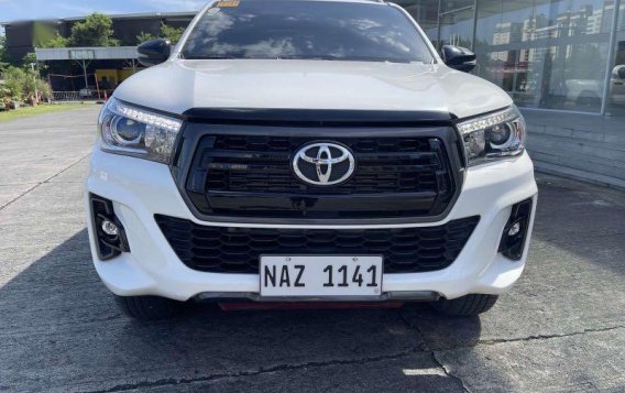 Pearl White Toyota Hilux 2018 for sale in Pasig-1