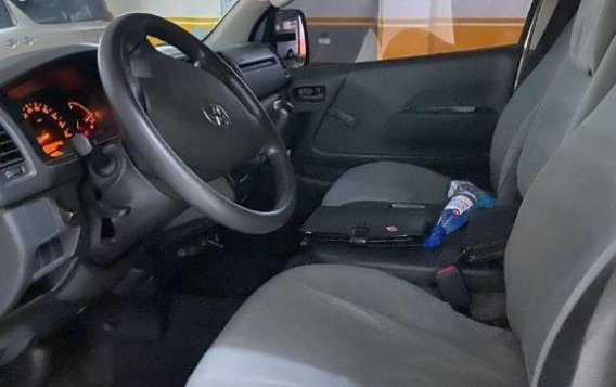 White Toyota Hiace 2020 for sale in Caloocan -2
